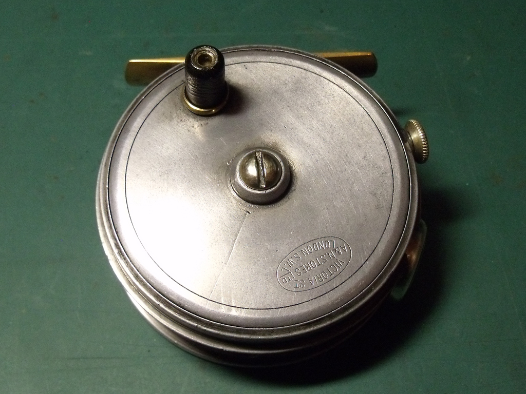 Dating a post war JW Young reel, Classic Fly Reels